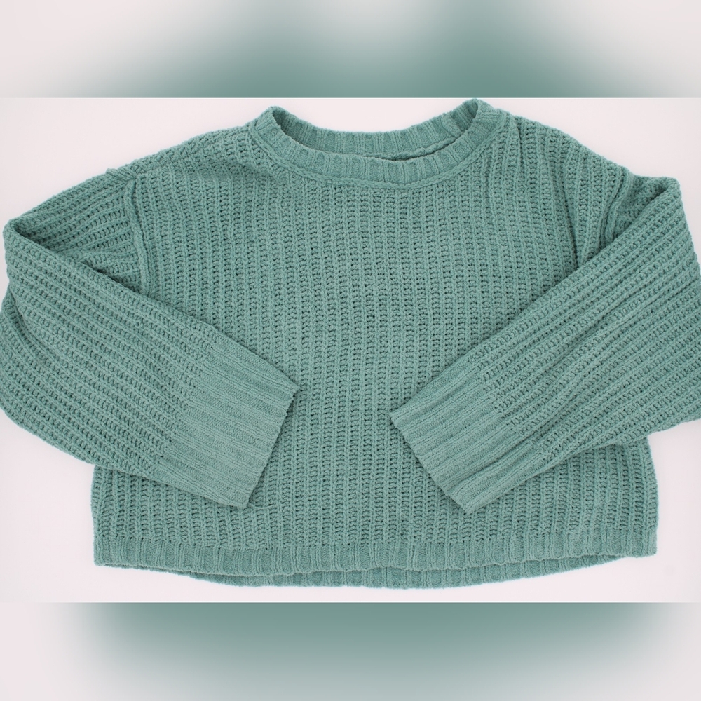 Women’s Teal Crocheted Oversized Sweater – Modest Crop Size M - Picture 2 of 6